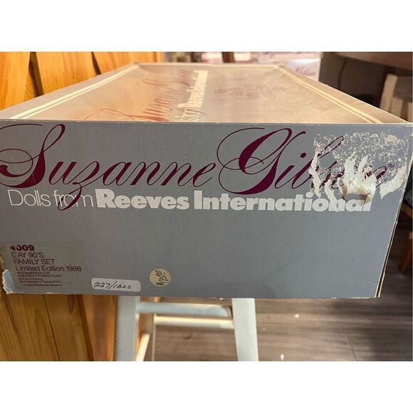 Suzanne Gibson "Gay 90's" Mother & Family Limited Edition Doll Set Original Box - Picture 16 of 16